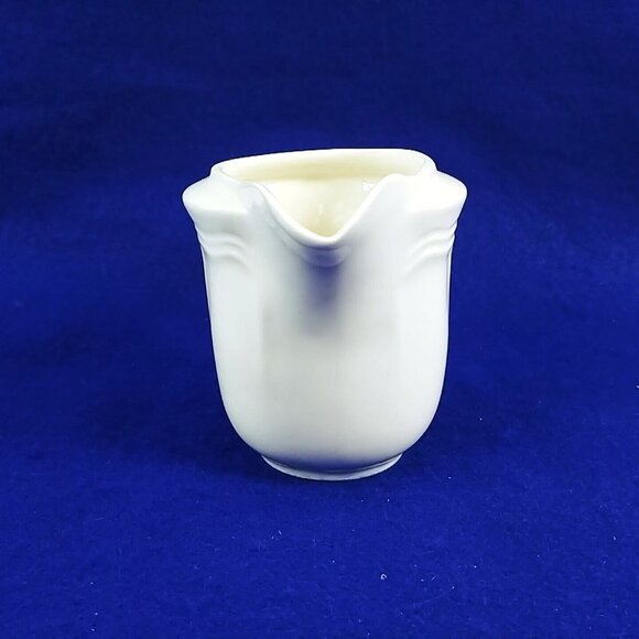 Vtg Thomson Pottery White Creamer Pitcher China 4" Microwave & Dishwasher Safe - Picture 2 of 7